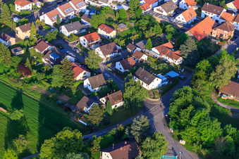 Vue aérienne de Gerberastraße 4 à le quartier Stupferich in Karlsruhe dans le département Bade-Wurtemberg, Allemagne