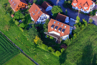 Vue aérienne de Rue Gerbera à le quartier Stupferich in Karlsruhe dans le département Bade-Wurtemberg, Allemagne