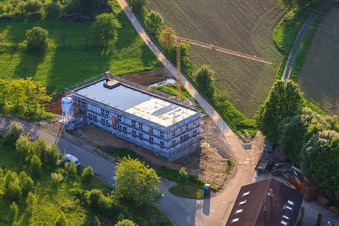 Vue aérienne de SP-PS eK SPPS Intensiv GmbH à le quartier Stupferich in Karlsruhe dans le département Bade-Wurtemberg, Allemagne