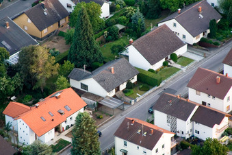 Vue aérienne de Rue Zeppelin à Kandel dans le département Rhénanie-Palatinat, Allemagne