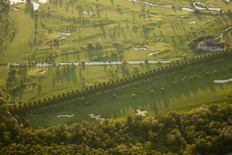 Vue aérienne de Club de golf Hofgut Scheibenhardt eV à le quartier Beiertheim-Bulach in Karlsruhe dans le département Bade-Wurtemberg, Allemagne