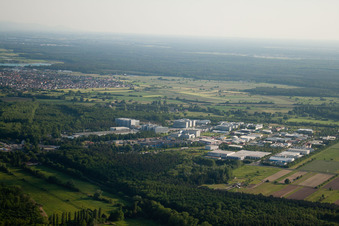 Vue aérienne de Parc industriel à le quartier Rot in St. Leon-Rot dans le département Bade-Wurtemberg, Allemagne