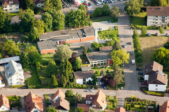 Vue aérienne de Jardin d'enfants protestant One World à Wiesloch dans le département Bade-Wurtemberg, Allemagne