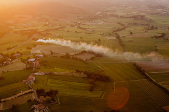 Vue aérienne de Lucignano dans le département Arezzo, Italie