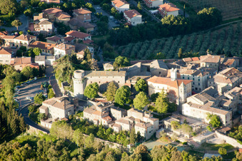 Vue aérienne de Trequanda dans le département Siena, Italie