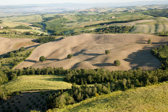 Vue aérienne de Vergelle dans le département Toscane, Italie