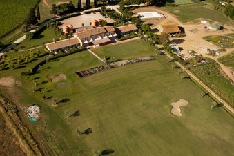 Vue aérienne de Macchiascandona dans le département Toscane, Italie
