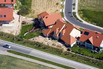 Nouvelle zone de développement Hardtwald à le quartier Hardtwald in Neupotz dans le département Rhénanie-Palatinat, Allemagne d'en haut