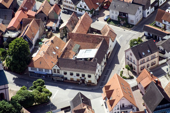 Vue aérienne de Auberge Karpfen à Neupotz dans le département Rhénanie-Palatinat, Allemagne