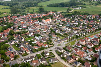 Mothern dans le département Bas Rhin, France d'un drone