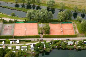 Vue aérienne de Camping Les Peupliers, Tennis à Beinheim dans le département Bas Rhin, France
