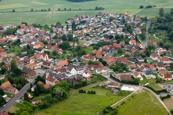 Vue oblique de Vue sur le village à Dalhunden dans le département Bas Rhin, France
