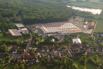 Vue aérienne de Forum de construction WeberHaus GmbH & Co. KG Rheinau-Linx à le quartier Linx in Rheinau dans le département Bade-Wurtemberg, Allemagne