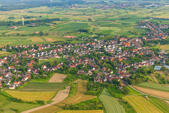 Vue aérienne de Du nord à le quartier Legelshurst in Willstätt dans le département Bade-Wurtemberg, Allemagne