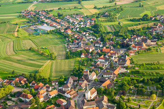 Vue aérienne de Du nord-est à le quartier Legelshurst in Willstätt dans le département Bade-Wurtemberg, Allemagne