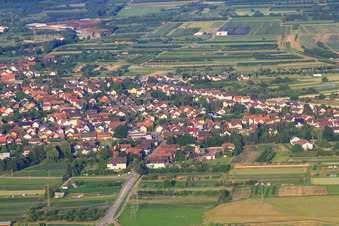 Vue aérienne de Hanauer Straße à le quartier Urloffen in Appenweier dans le département Bade-Wurtemberg, Allemagne