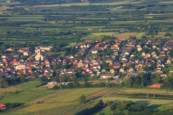 Vue aérienne de Au parc à le quartier Urloffen in Appenweier dans le département Bade-Wurtemberg, Allemagne