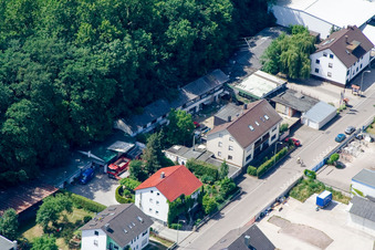 Rue Elsässer à Kandel dans le département Rhénanie-Palatinat, Allemagne depuis l'avion