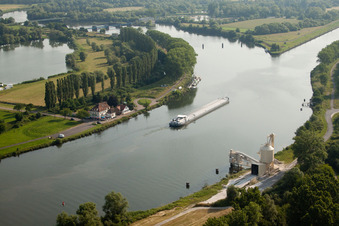 Vue aérienne de Cattenom dans le département Moselle, France