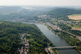 Vue aérienne de Contz-les-Bains dans le département Moselle, France