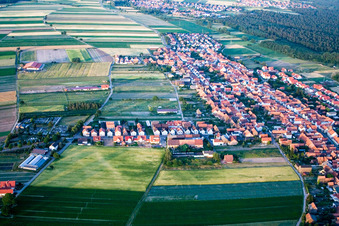 Luitpoldstr à Hatzenbühl dans le département Rhénanie-Palatinat, Allemagne vue d'en haut