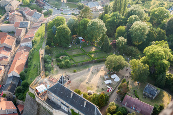 Complexe du château du Fort Veste Rodemack à Rodemack dans le département Moselle, France d'en haut