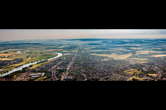 Vue aérienne de Panorama des rives de la Moselle à Yutz dans le département Moselle, France