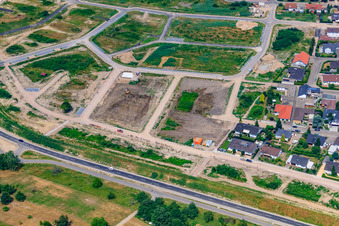 Nouvelle zone de développement ouest à Jockgrim dans le département Rhénanie-Palatinat, Allemagne vue du ciel