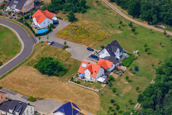 Image drone de Bague fleur à le quartier Hardtwald in Neupotz dans le département Rhénanie-Palatinat, Allemagne