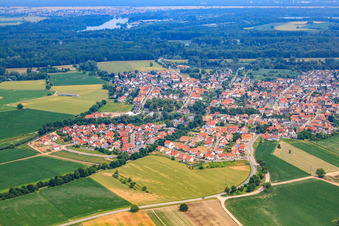 Vue aérienne de Vue du village depuis le nord-ouest à Leimersheim dans le département Rhénanie-Palatinat, Allemagne