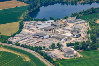 Vue aérienne de Usine de tuyaux en béton Finger Beton à Kuhardt dans le département Rhénanie-Palatinat, Allemagne