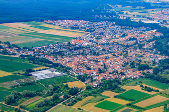 Vue aérienne de Vue du sud-est à le quartier Sondernheim in Germersheim dans le département Rhénanie-Palatinat, Allemagne