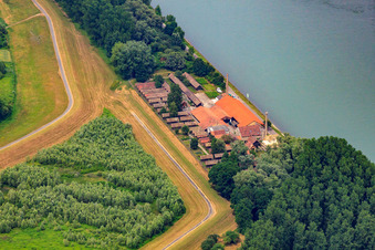 Vue aérienne de Musée de la briqueterie de Sondernheim am Rhein à Germersheim dans le département Rhénanie-Palatinat, Allemagne