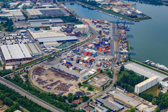 Vue aérienne de Port Germersheim à Germersheim dans le département Rhénanie-Palatinat, Allemagne