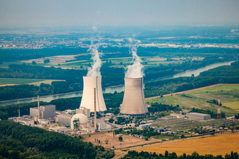 Vue aérienne de Centrale nucléaire du sud-est à Philippsburg dans le département Bade-Wurtemberg, Allemagne