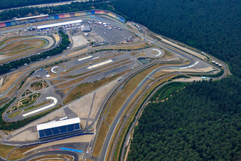 Hockenheimring. Motodrome à Hockenheim dans le département Bade-Wurtemberg, Allemagne depuis l'avion