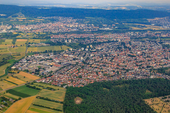 Vue aérienne de Vue de la ville depuis l'ouest à Sandhausen dans le département Bade-Wurtemberg, Allemagne