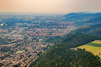 Vue aérienne de Vue d'ensemble de la ville depuis le sud-est à le quartier Südstadt in Heidelberg dans le département Bade-Wurtemberg, Allemagne