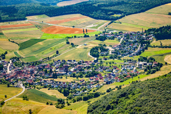 Vue aérienne de Du nord-ouest à le quartier Dreiweiherhof in Hallgarten dans le département Rhénanie-Palatinat, Allemagne