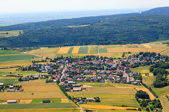 Vue aérienne de Village du nord à Tiefenthal dans le département Rhénanie-Palatinat, Allemagne