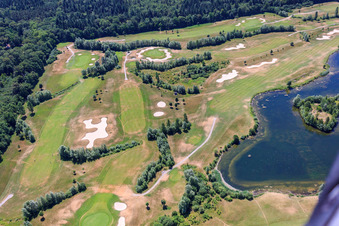 Vue oblique de Zone de terrain de golf Domaine de golf Dreihof à le quartier Dreihof in Essingen dans le département Rhénanie-Palatinat, Allemagne
