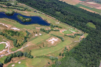 Zone de terrain de golf Domaine de golf Dreihof à le quartier Dreihof in Essingen dans le département Rhénanie-Palatinat, Allemagne vue d'en haut