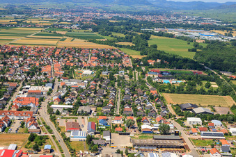 Vue aérienne de Hochstadter Straße à Offenbach an der Queich dans le département Rhénanie-Palatinat, Allemagne