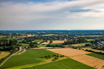 Vue aérienne de Stockweg à le quartier Neumühl in Kehl dans le département Bade-Wurtemberg, Allemagne