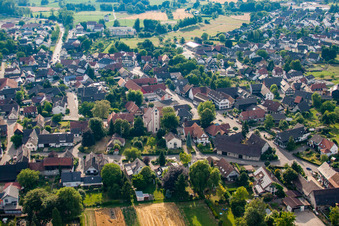 Vue aérienne de Vue sur le village à le quartier Bodersweier in Kehl dans le département Bade-Wurtemberg, Allemagne