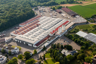Locaux de l'usine WeberHaus GmbH & Co. KG à le quartier Linx in Rheinau dans le département Bade-Wurtemberg, Allemagne hors des airs