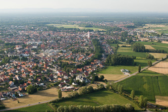 Bischwiller dans le département Bas Rhin, France vue du ciel