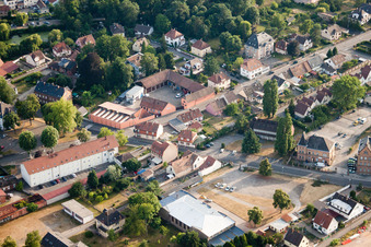 Vue oblique de Oberhoffen-sur-Moder dans le département Bas Rhin, France