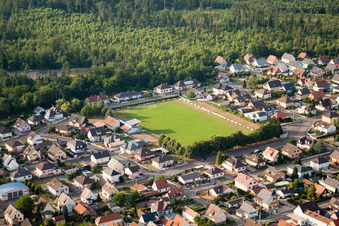 Vue aérienne de Schirrhoffen à Schirrhein dans le département Bas Rhin, France
