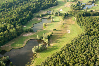 Vue oblique de Golf Club Soufflenheim Baden-Baden à Soufflenheim dans le département Bas Rhin, France